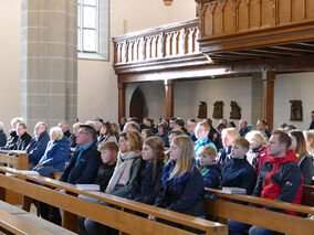Allerseelen mit Segnung der Gräber auf dem Friedhof in Naumburg (© Karl-Franz Thiede)